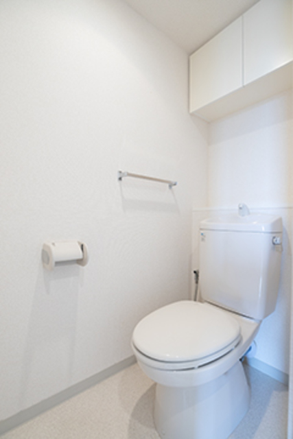 トイレ　※写真は同タイプ住戸です。