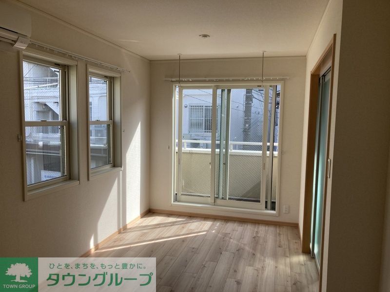 居室・リビング　※別部屋参考写真