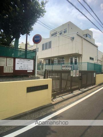 小学校　横浜市立生麦小学校（小学校）まで98m