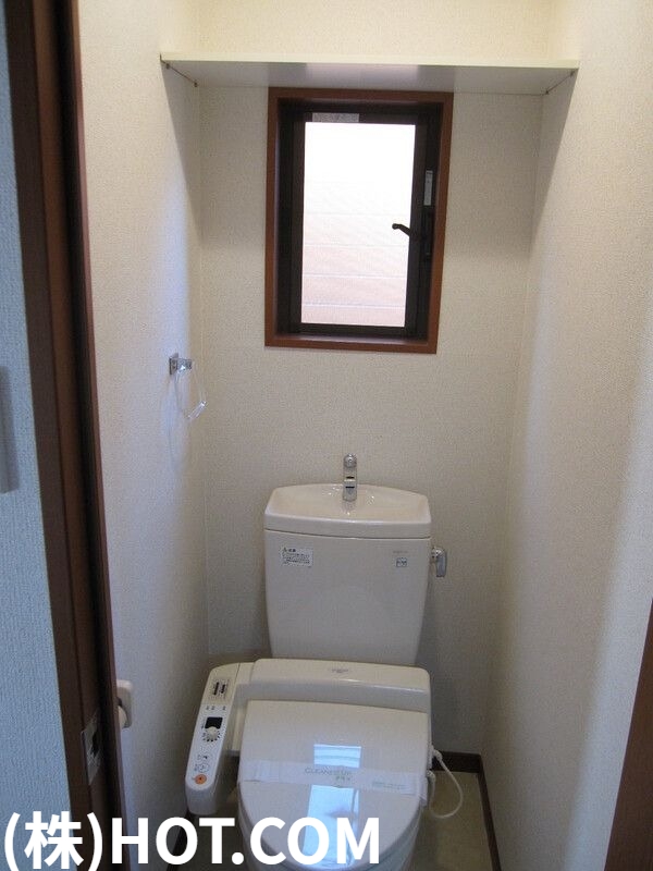 地下鉄七隈線 渡辺通駅 徒歩11分 2階建 築24年のトイレ写真