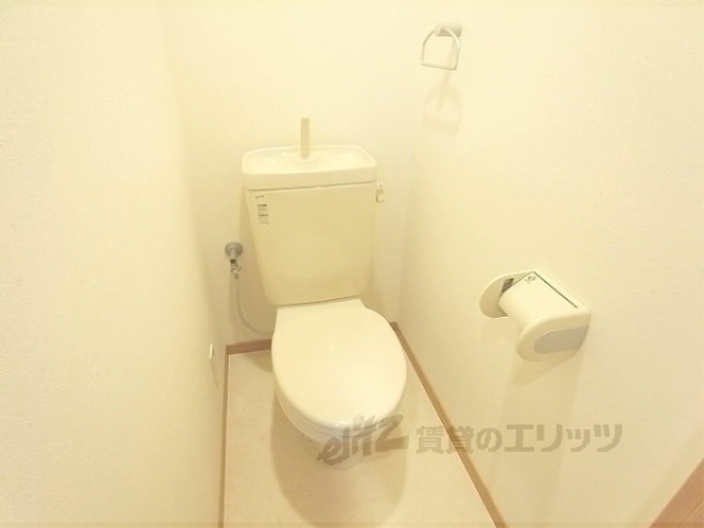シャルレ10番館のトイレ写真