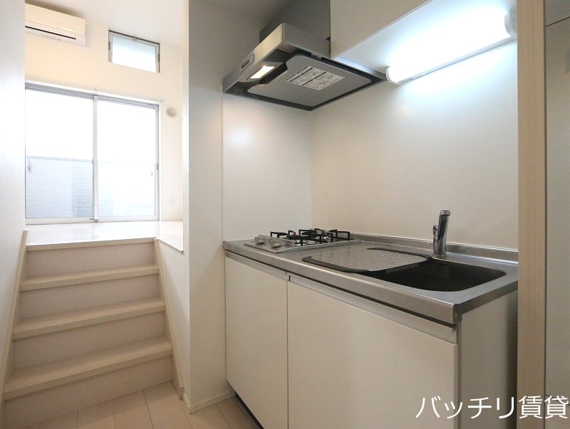 キッチン　同型タイプの為、現状を優先いたします。