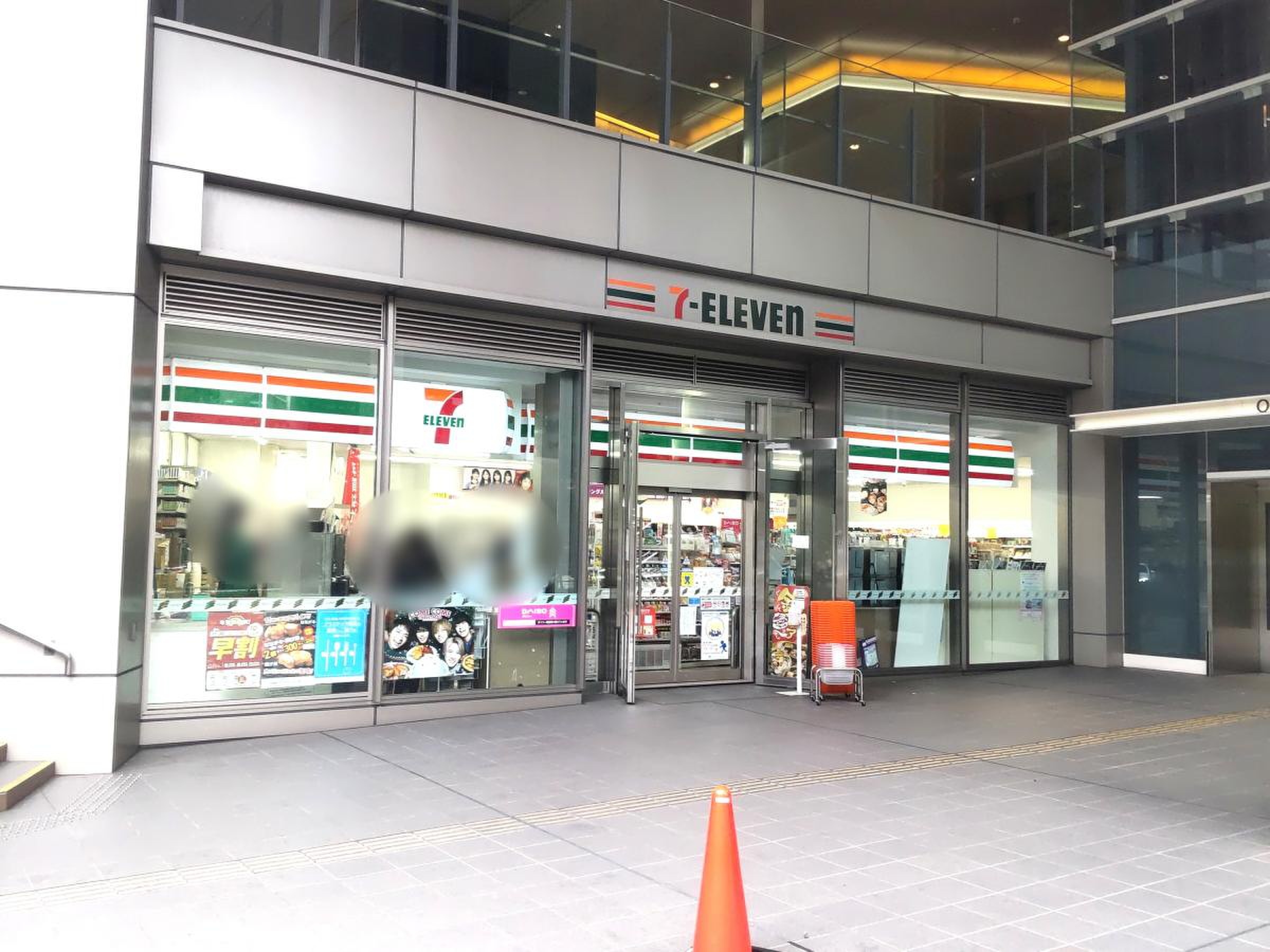 コンビニ　セブンイレブン大崎ブライトコア店（コンビニ）まで215m