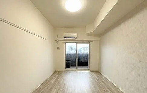 プレサンス上前津プレスの居間写真