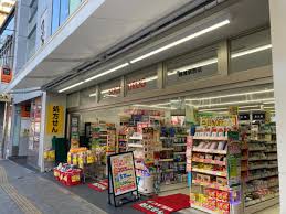 ドラックストア　スギ薬局 鶴橋駅西店（ドラッグストア）まで485m