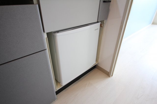 セキュリティ　同物件・別部屋画像【左右反転】