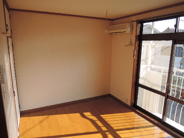 その他　２Ｆ南西向き角部屋日当り良好