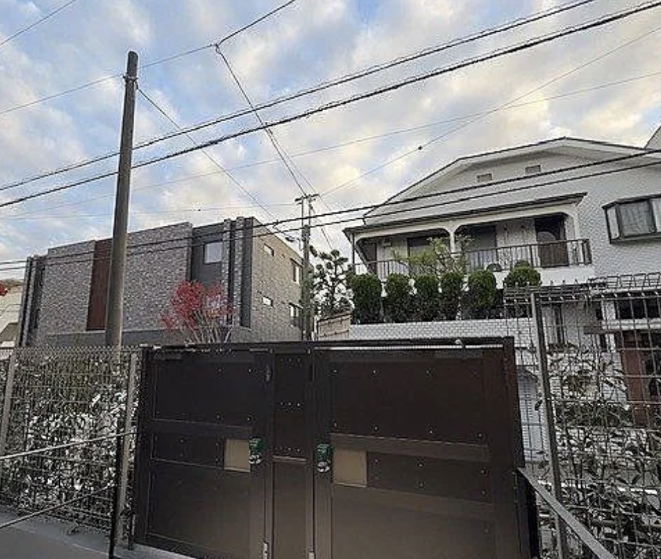 東急東横線 都立大学駅 徒歩7分 3階建 築2年の外観写真