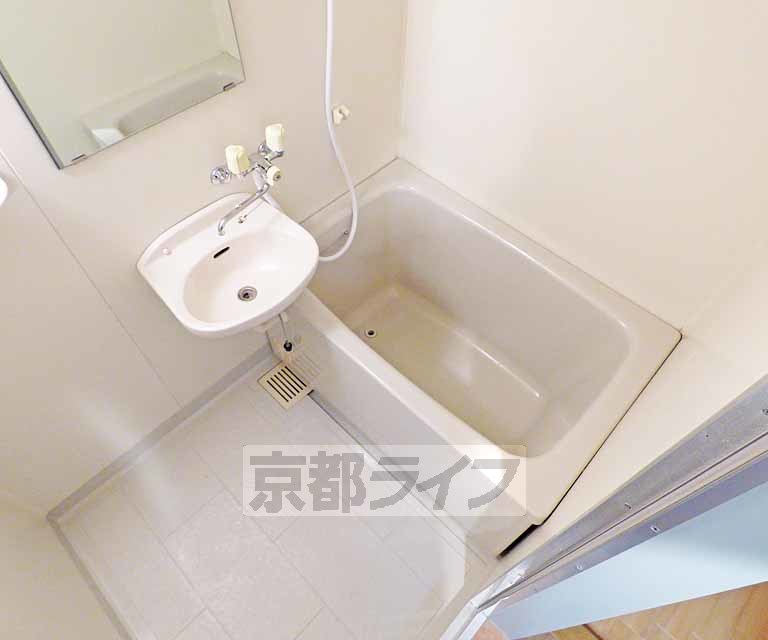 阪急京都線 大宮駅 徒歩2分 10階建 築29年の風呂写真