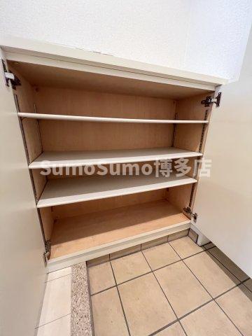 レジディア西新の内装写真