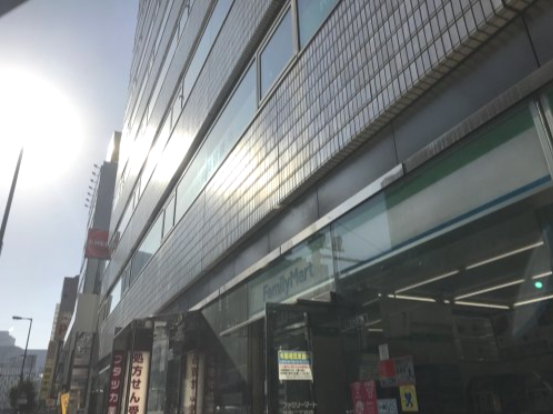 コンビニ　ファミリーマート 芝田二丁目店（コンビニ）まで345m