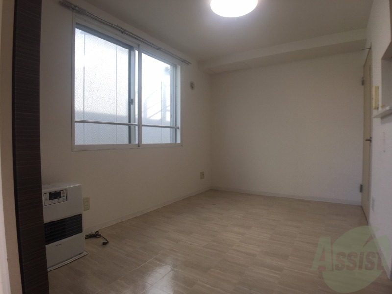 居室・リビング　明るいお部屋は気持ちよく過ごせそうですね。