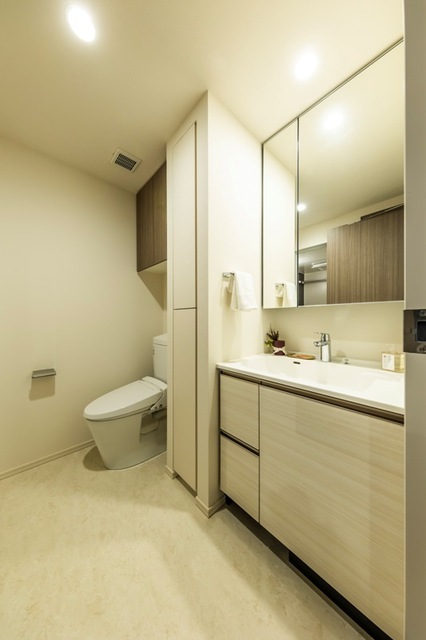 洗面設備　※写真は同タイプ住戸です。