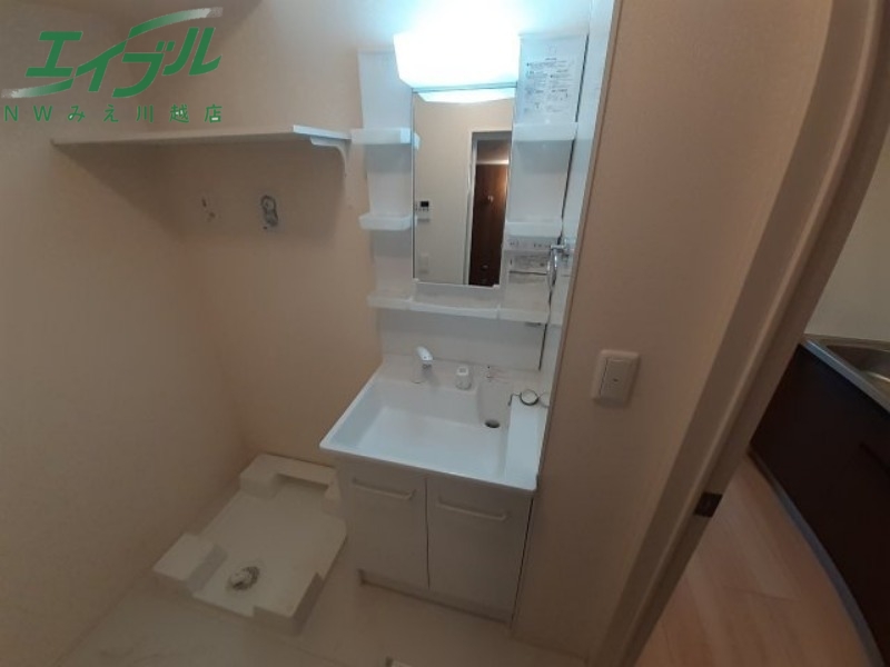 洗面設備　別部屋同タイプ