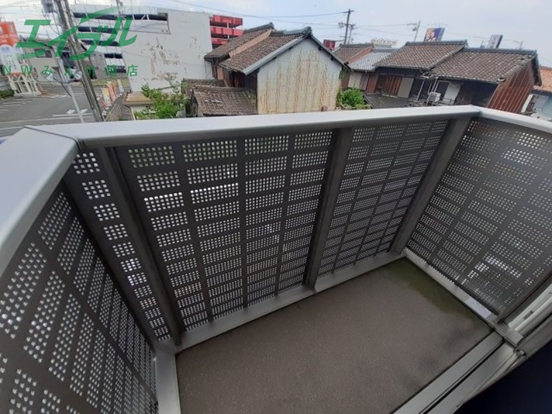 バルコニー　別部屋同タイプ