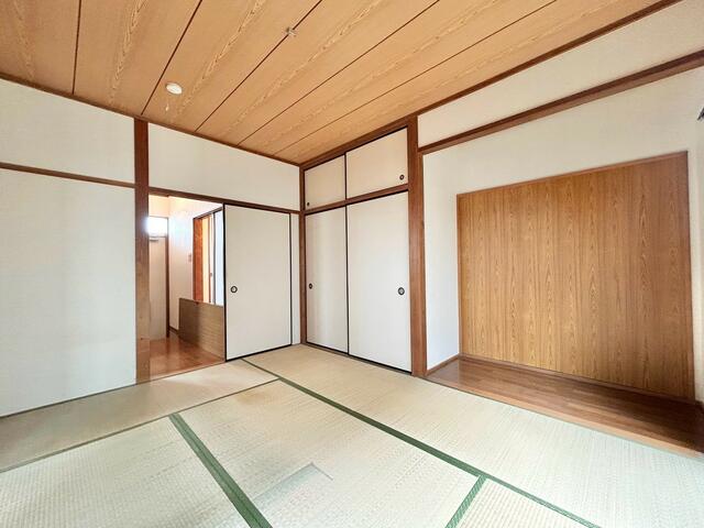 居室・リビング　クリーニング前の写真です。