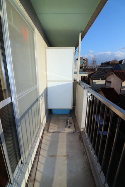 バルコニー　陽当たりの良いバルコニー。