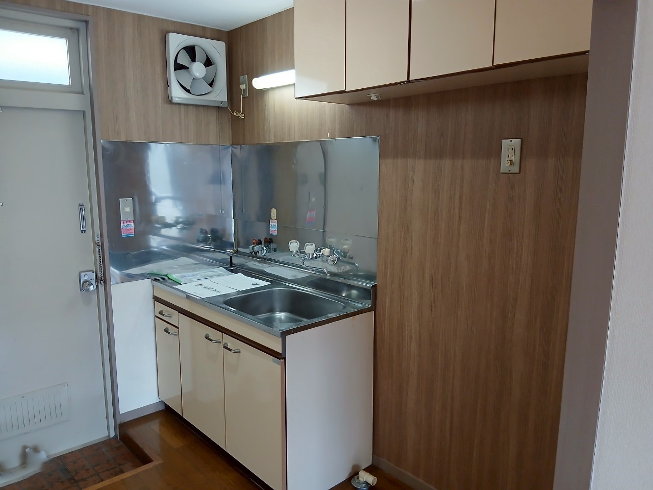 セキュリティ　キッチン収納もございます。