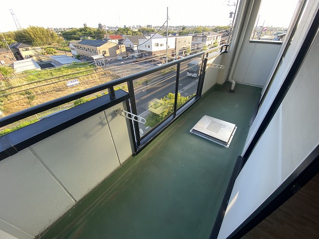 【日進市香久山のマンションのバルコニー】