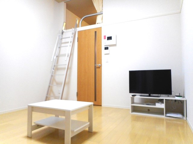 居室・リビング　ロフト付きのお部屋です。