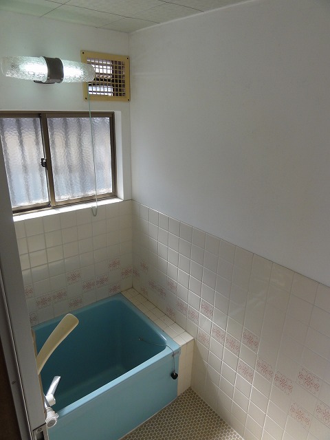 ISEKINO貸家の風呂写真