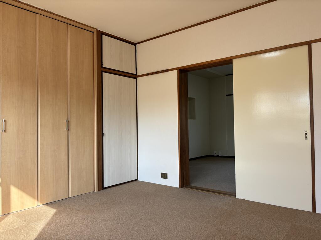 オールウイン牟礼の居間写真