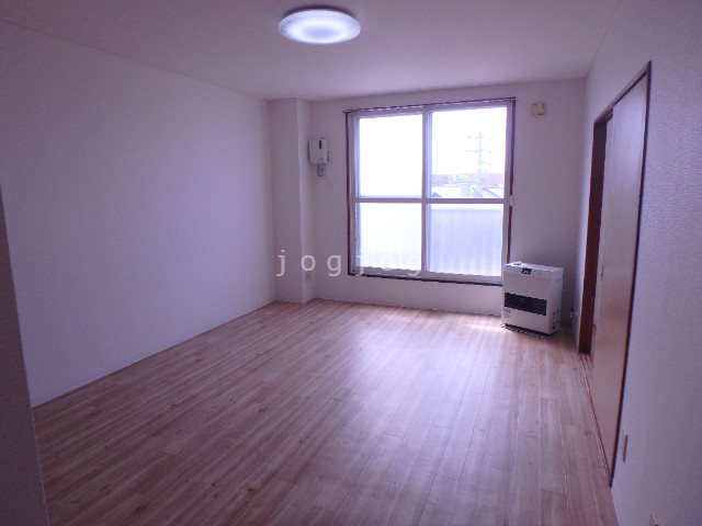 居室・リビング　居間