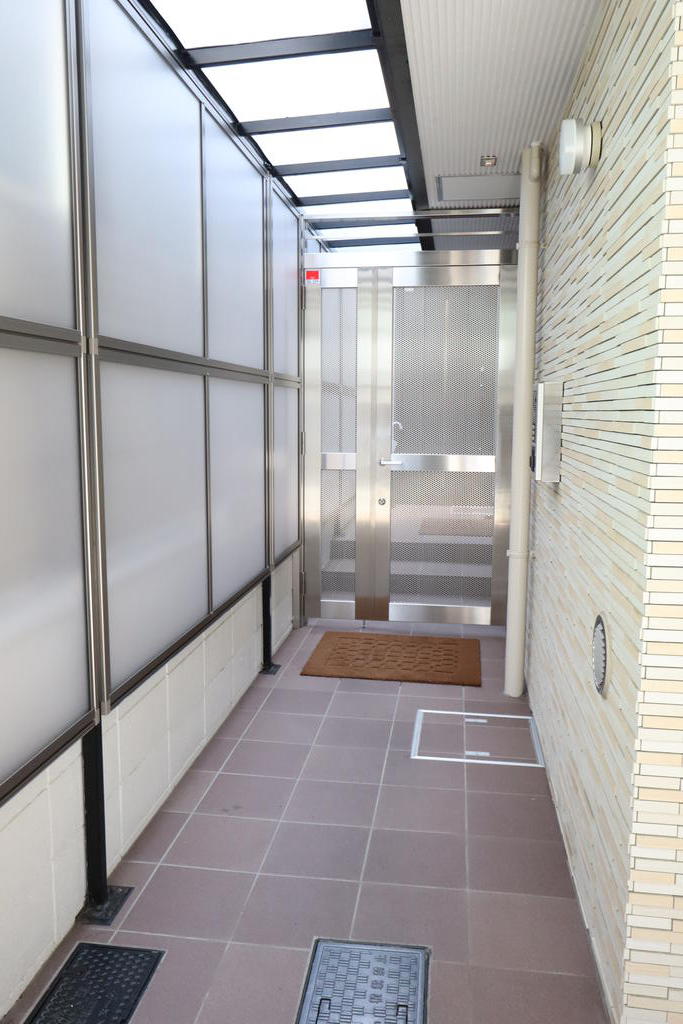 東急東横線 学芸大学駅 徒歩10分 4階建 築36年の外観写真