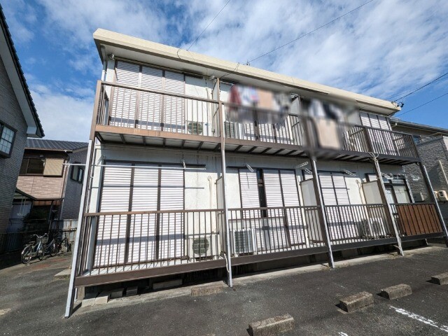 浜松市中央区名塚町のアパートの建物外観