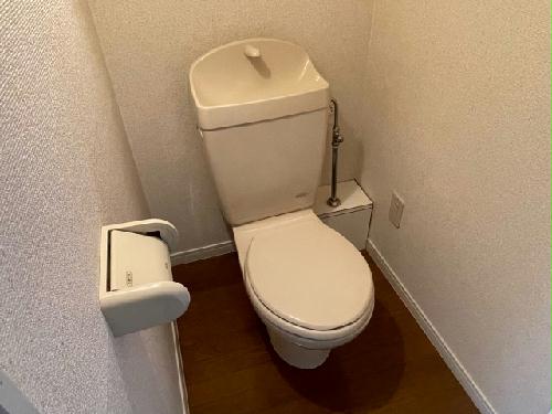 トイレ　現状優先。設置は現地と異なる可能性があります。