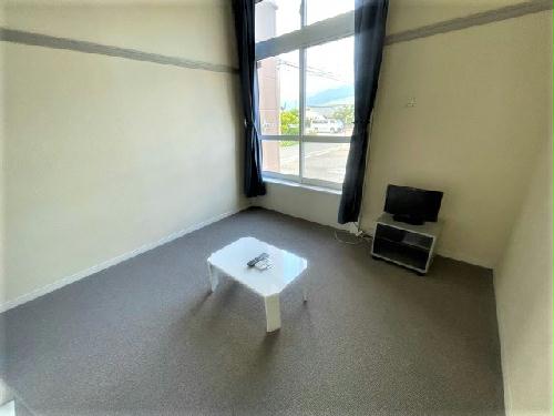 居室・リビング　現状優先。設置は現地と異なる可能性があります。