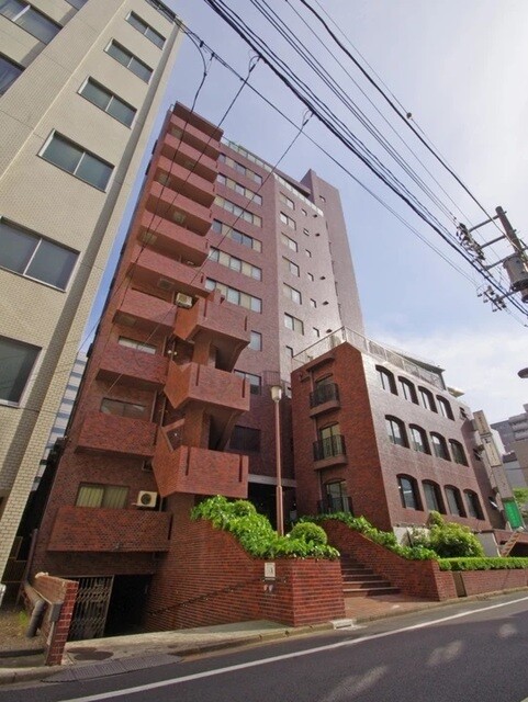 千代田区五番町のマンションの建物外観