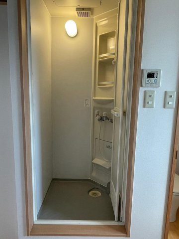 バス・シャワールーム　独立シャワールームになります！