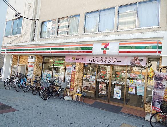 コンビニ　セブンイレブン大阪市岡1丁目店（コンビニ）まで184m