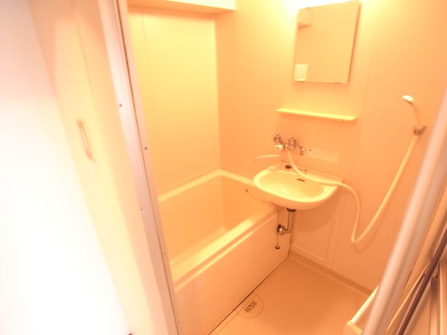 バス・シャワールーム　バス
