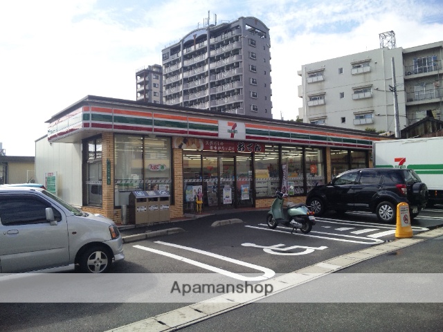 コンビニ　セブンイレブン小倉北方小学校前店（コンビニ）まで611m
