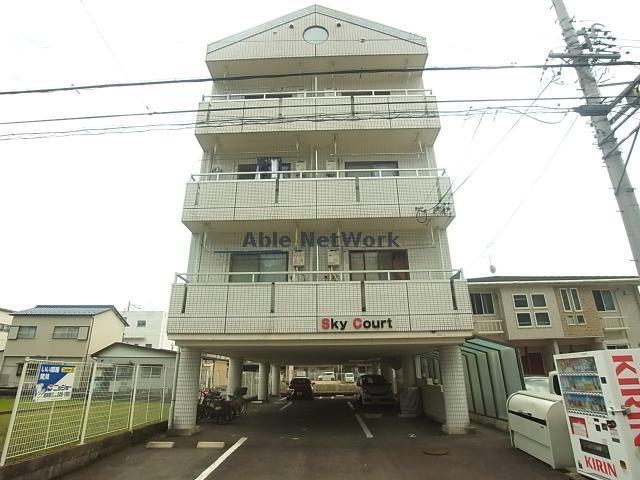 【岐阜市北一色のアパートの建物外観】