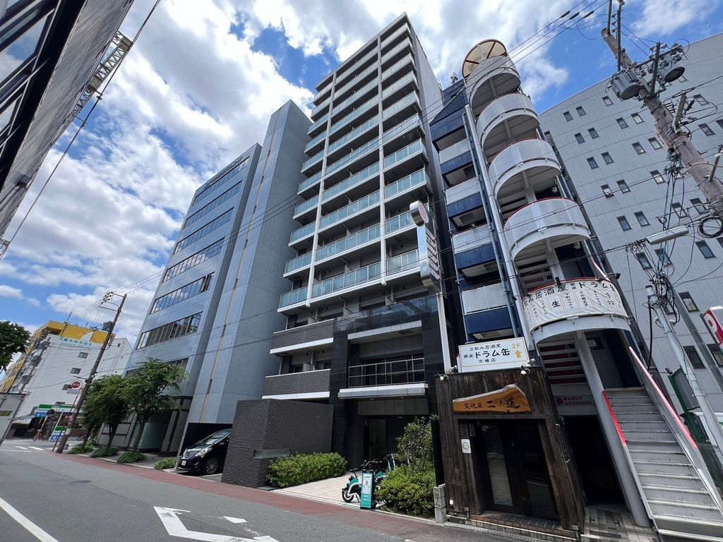 【大阪市都島区東野田町のマンションの建物外観】