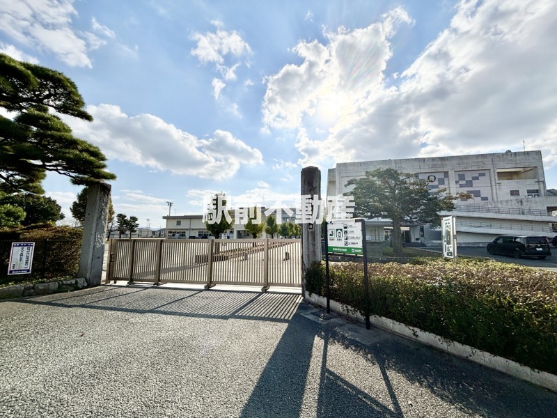 中学校　夜須中学校（中学校）まで1400m