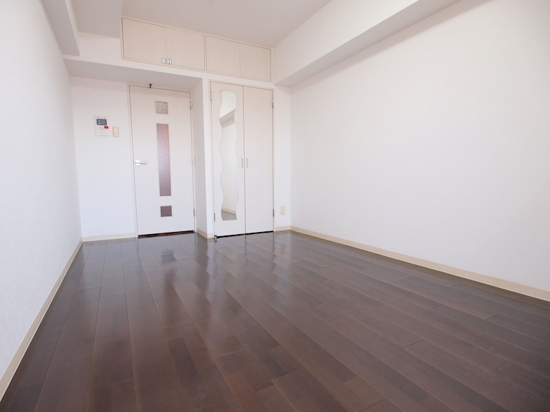 居室・リビング　広く使えるお部屋です