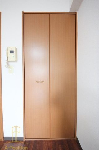 収納　ドミール江戸堀