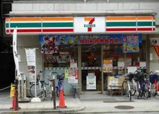 コンビニ　セブンイレブン大阪南久宝寺町2丁目店（コンビニ）まで153m