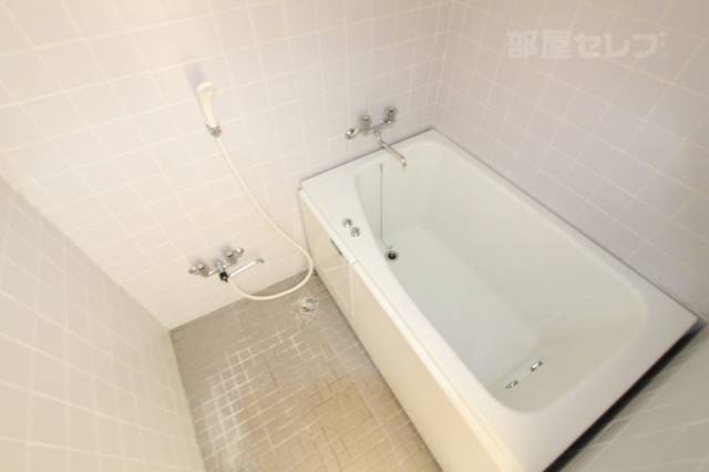 バス・シャワールーム　２０５号室内装写真参照
