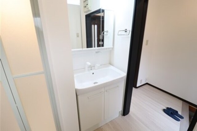 洗面設備　洗髪洗面化粧台