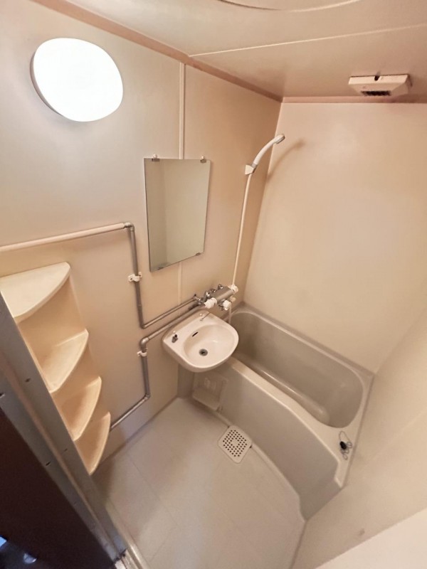 バス・シャワールーム　浴室