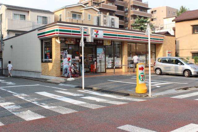 コンビニ　セブンイレブン大田区千鳥町駅東店（コンビニ）まで146m