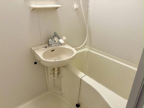 バス・シャワールーム　設備・仕様は号室により異なる為、現況を優先いたします。