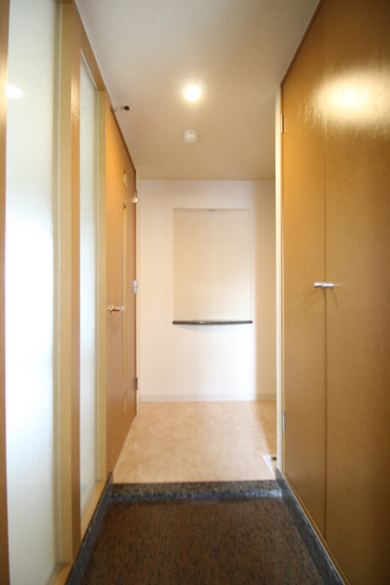 玄関　※同号室の別階のお写真です