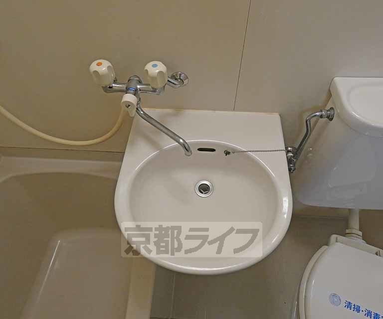 洗面設備　洗面台です。