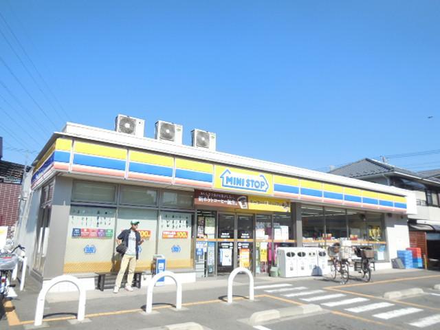 コンビニ　ミニストップ（コンビニ）まで250m